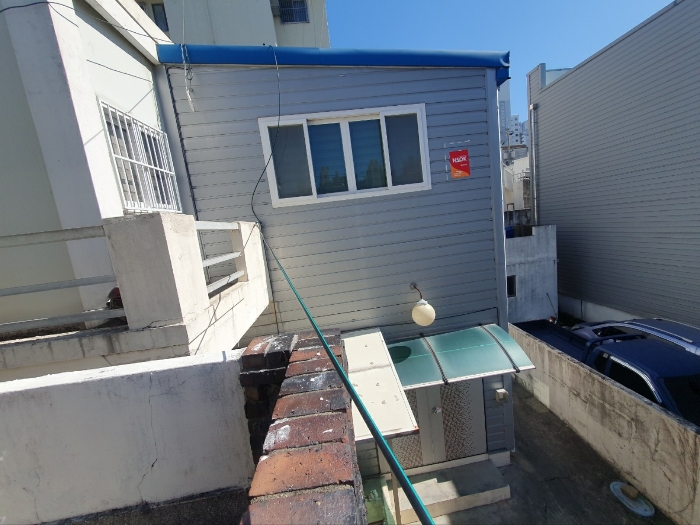 본건[기호(2)의 증축부분 1,2층] 및 주위환경