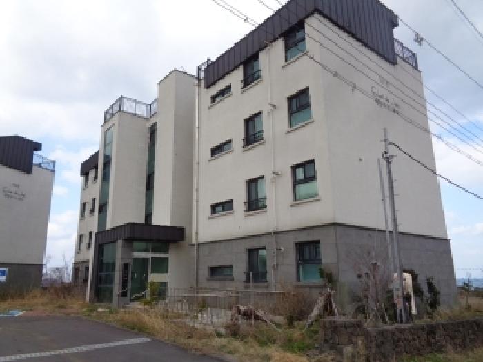 소재지 1,3,4,6,7,12,13,16.(귀덕리 3508,3510,3506-5 에끌라드제주 101동)건물 전경