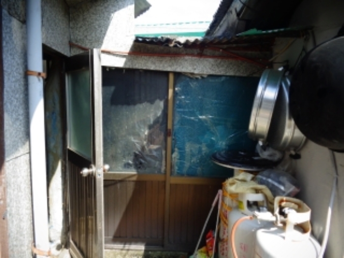 소재지1. 지상 소재지2.(만덕로4길 13-2)
제시외건물 창고