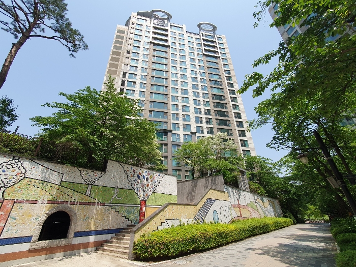 본건 건물 전경-1