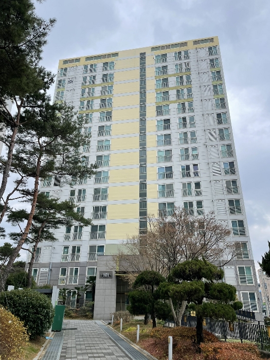 【 본건 전경 】