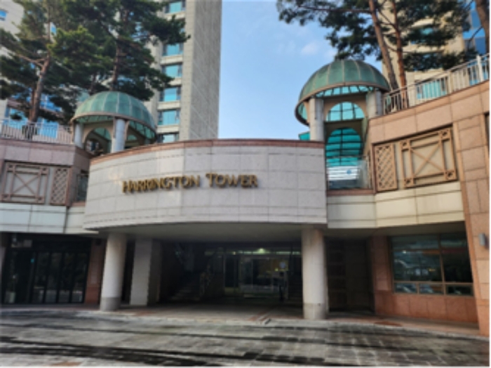 [ 출 입 구 전 경 ]