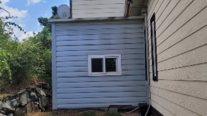 본건2의 제시외건물(ㄱ)