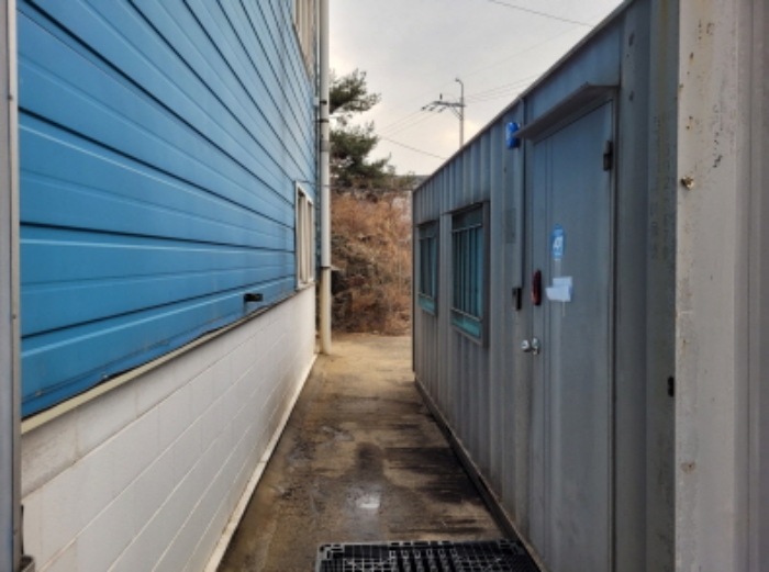 별지 목록 2 에이동 1층 공장 사무실로 쓰이는 조립식건물