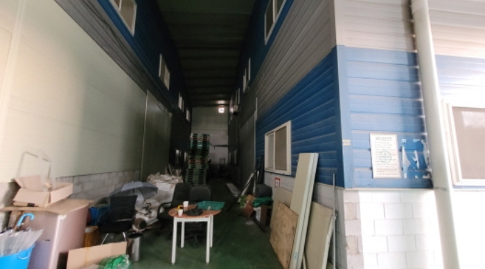 왼쪽 씨동과 오른쪽 비동이 구획되어 있음.