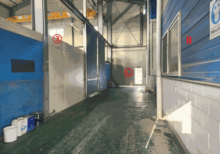 ③ 상층부, 제시외 건물㉡ 내부