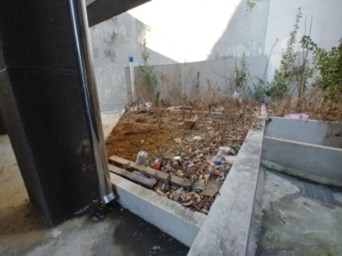 1층 화단(제시외 수목)