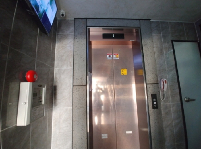 엘리베이터실