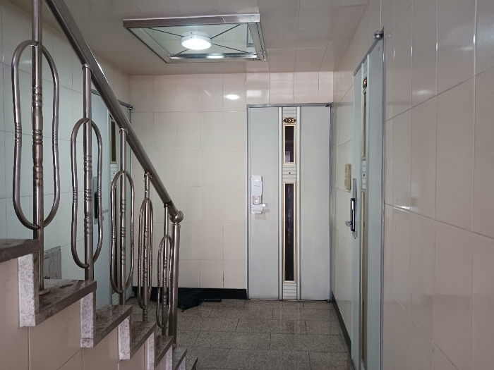 기호(1) 1층 복도 근경