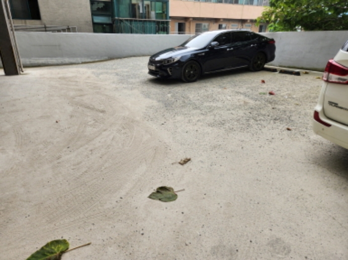 1층 주차장 모습1