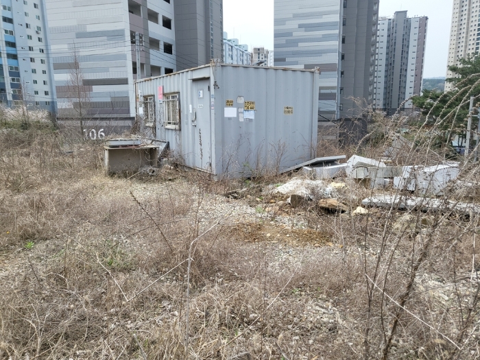 본건 기호(2) 지상 콘테이너(평가외)