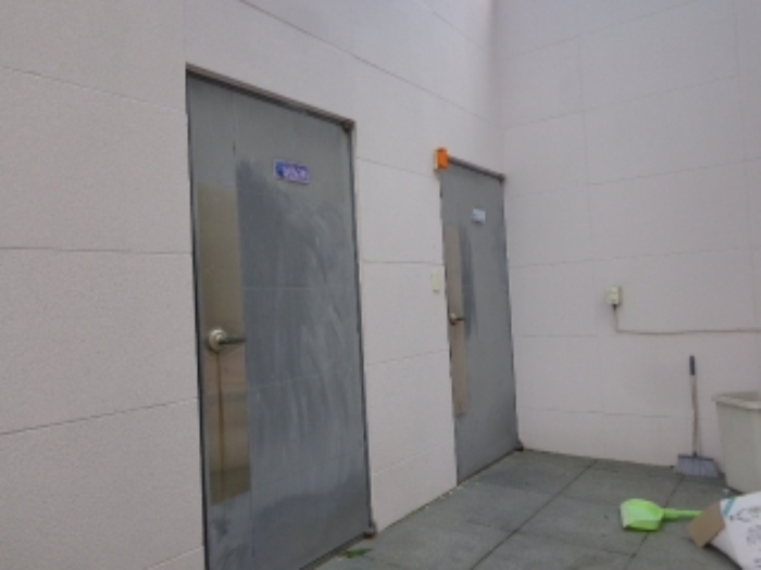 [목록 5] 지상 2층 각 객실(라일락과 아카시아) 출입문 주변의 모습