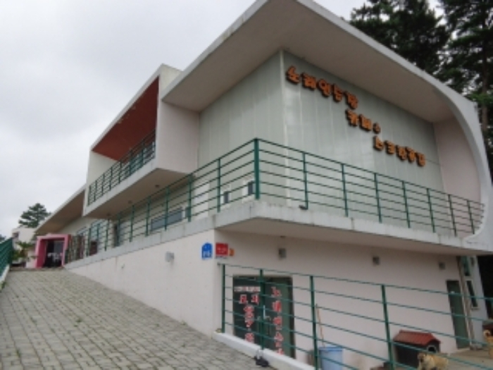 [목록 2] 남동쪽에서 바라본 모습