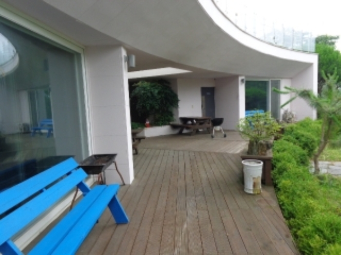 [목록 5] 지상 1층 남쪽 객실 앞의 모습