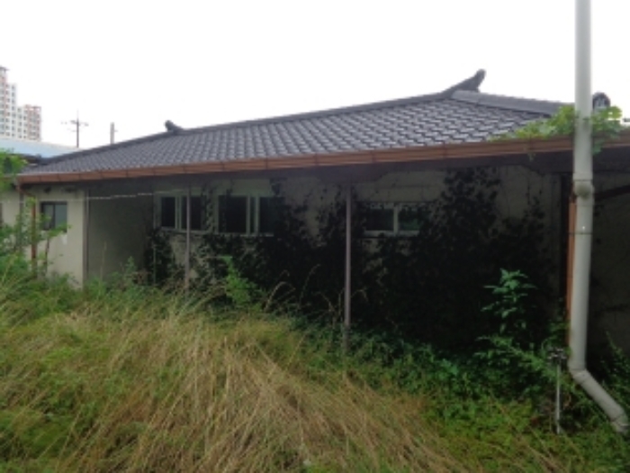 [목록 2] 주건물(본채)을 북쪽에서 바라본 모습