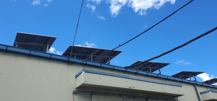 지붕의 태양열발전시설