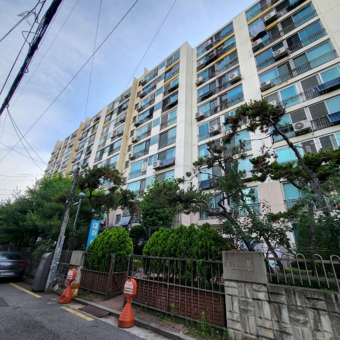 본건 소재 건물 전경