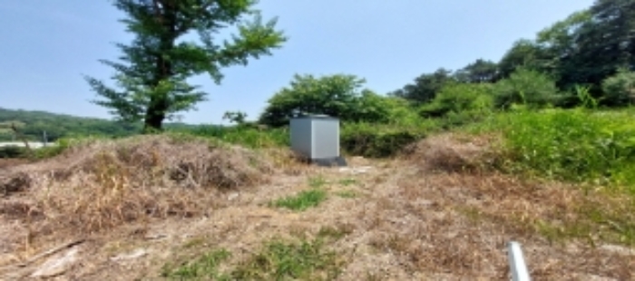 목록1 토지 일부(제시외 간이 화장실) 전경