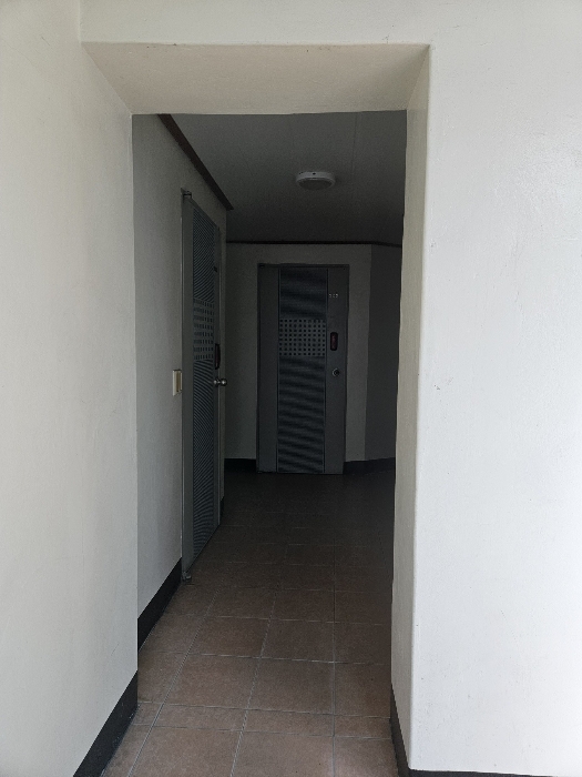 본건 기호 1(건물 중 1층)