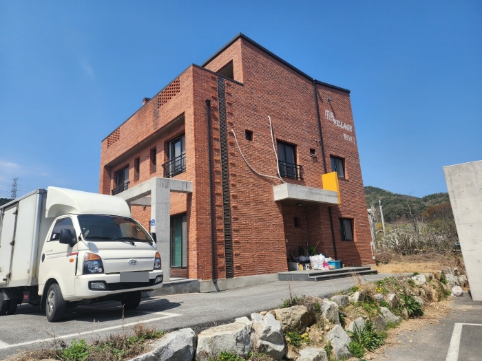 [기호(5) 토지 및 기호(6) 건물]