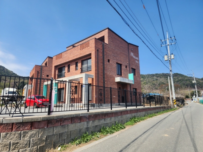 [기호(7) 토지 및 기호(8) 건물]