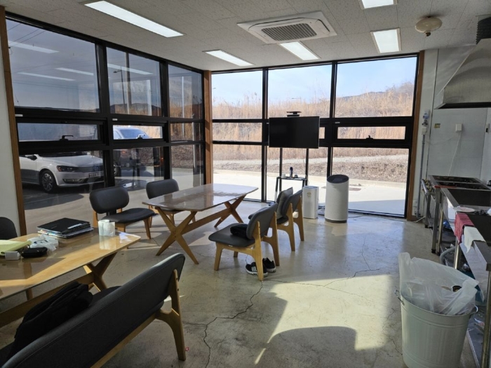 일련번호 2) 내부 