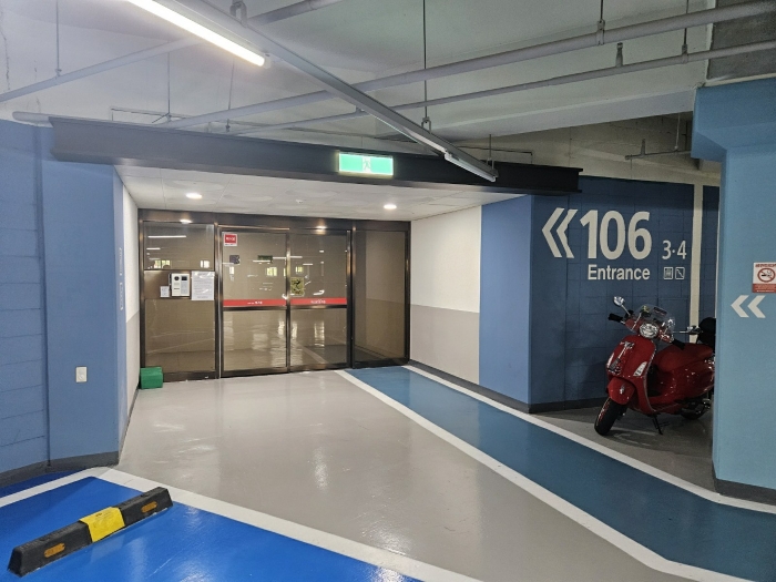 본건 지하층 공동출입구