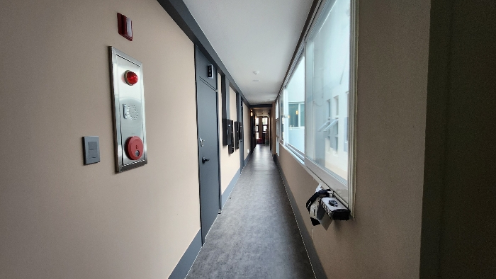 본건 기호2 2층 복도 전경