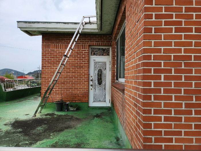 기호2 건물의 전경
2층