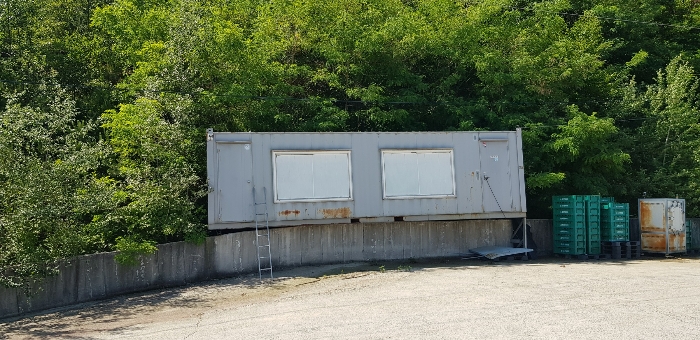 기호(1) 토지 지상 이동가능한 
컨테이너(사무실) 전경