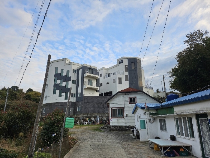 기호(1-6) 북서측에서 바라본 전경