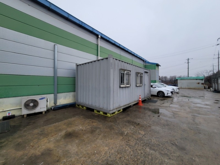 이동이 용이한 컨테이너