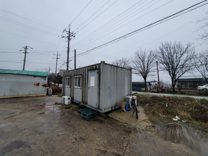 이동이 용이한 컨테이너