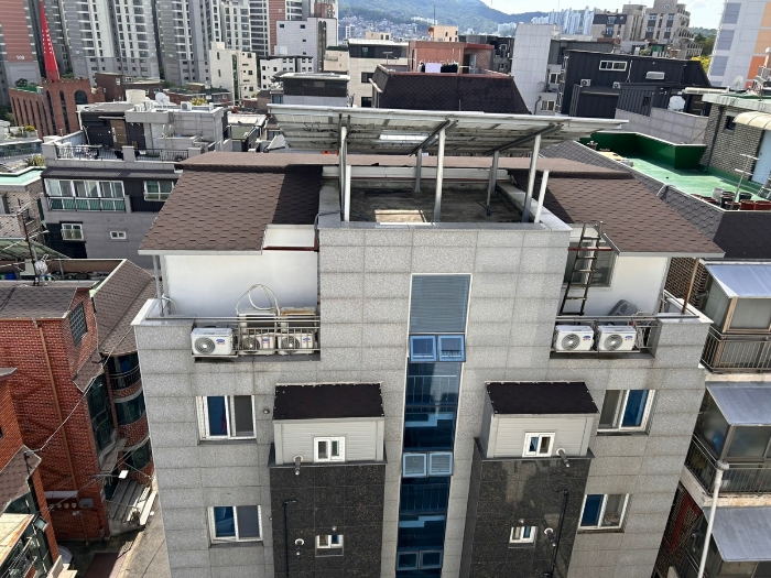 옥탑-주택 및 태양광(제시외㉢ ㉣)