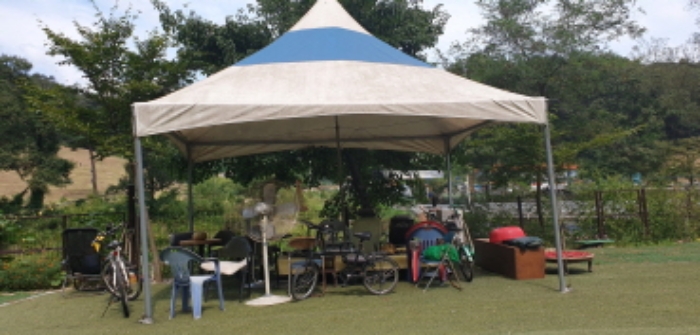 목록3. 토지위에 있는 천막