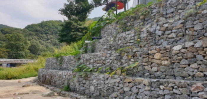 목록1.토지 옆 석재 축대