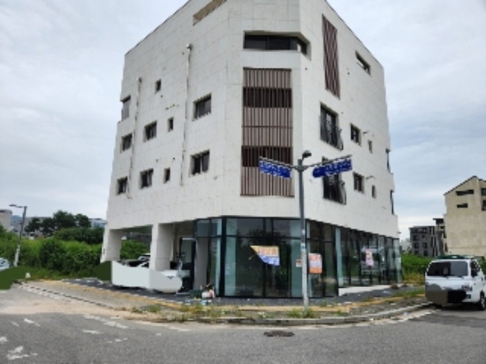 목록1 토지 및 목록2 건물 전경