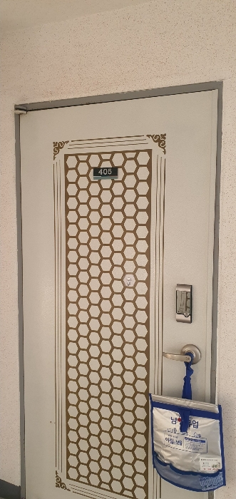 본건 입구 전경