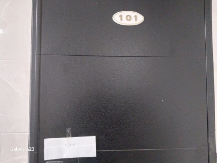 목적물 101호 출입문