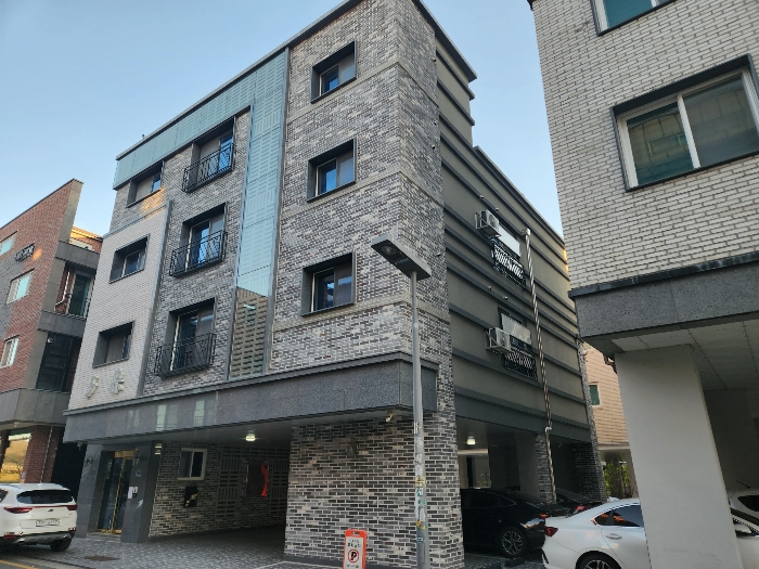 본건 건물전경(북서측에서 촬영)