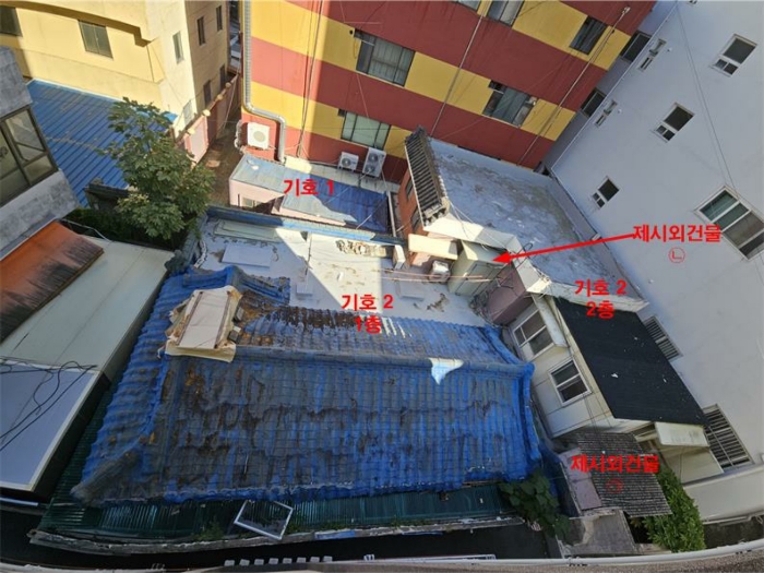 본건 전경[인접 건물에서 촬영]