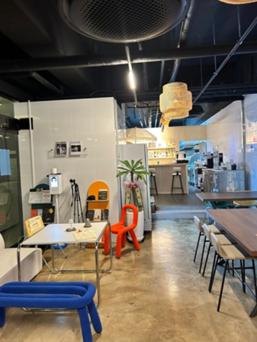 [본건 내부 (출처:네이버업체소개)]