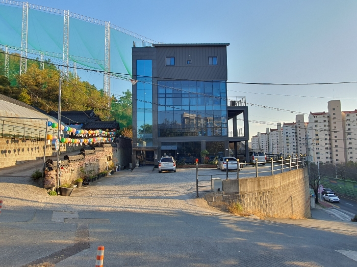 [본건전경(북서측 촬영)]