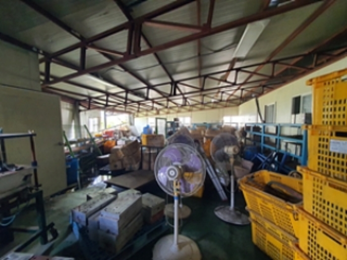 기호1,2,5지상 제시외 결량철골 판넬조 단층 공장(내부)