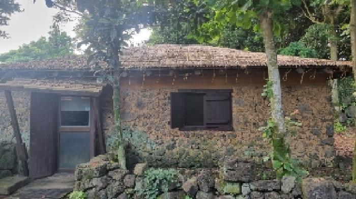 본건 소재지2(성읍리 371-1) 제시 부속건물(단층 소매점)