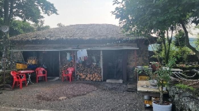 본건 소재지2(성읍리 371-1) 제시 부속건물(단층 사무실)