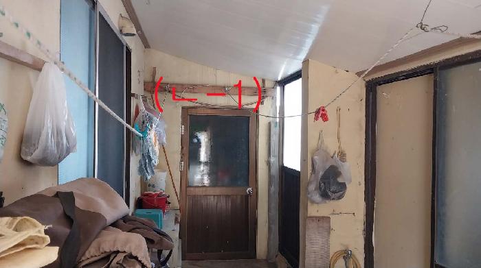 소재지3(표선리 981-1) 지상에 소재한 제시외 건물(ㄴ-1)