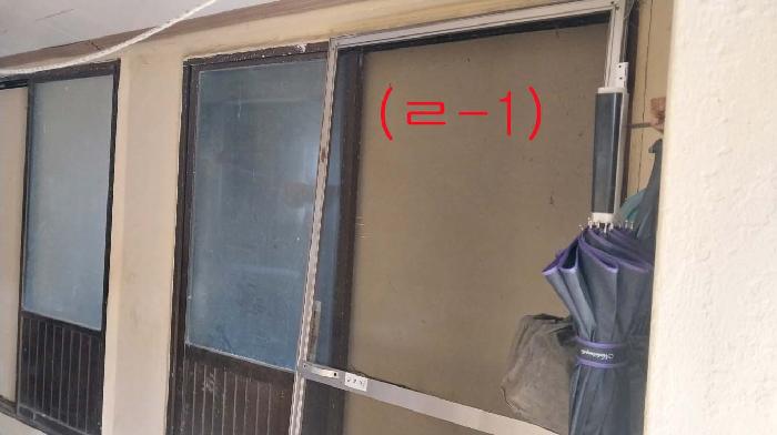 소재지3(표선리 981-1) 지상에 소재한 제시외 건물(ㄹ-1)