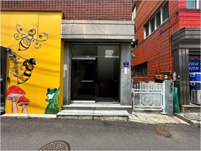 기호2 1층 출입구 전경