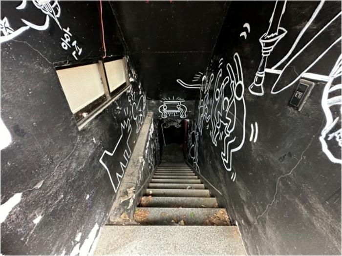 기호2 지하층 계단실 전경